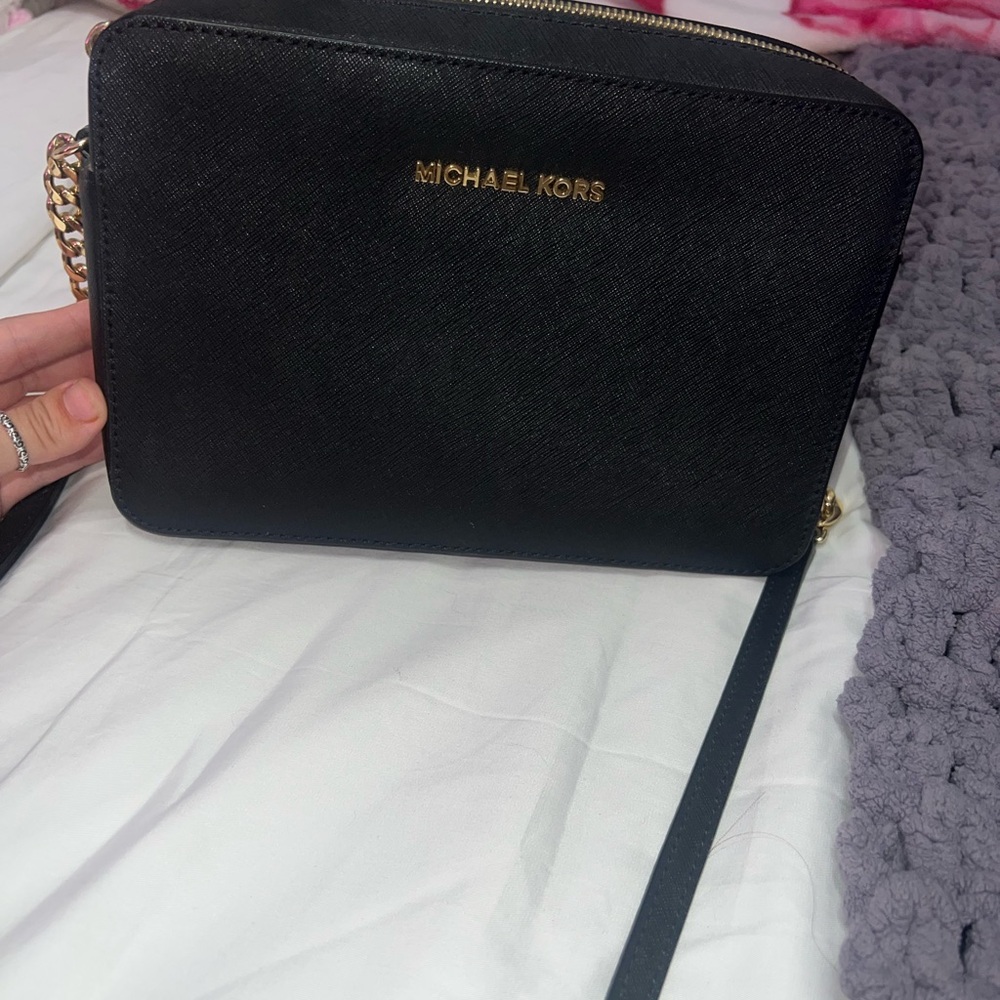 Michael Kors Elegant Black Crossbody Bag